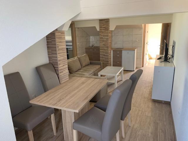 Apartmani Dobra Villa Vodice Zewnętrze zdjęcie